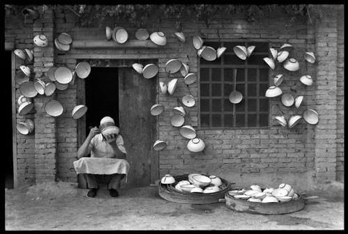 《百名攝影記者聚焦中國》畫冊首發(fā)式在京舉行