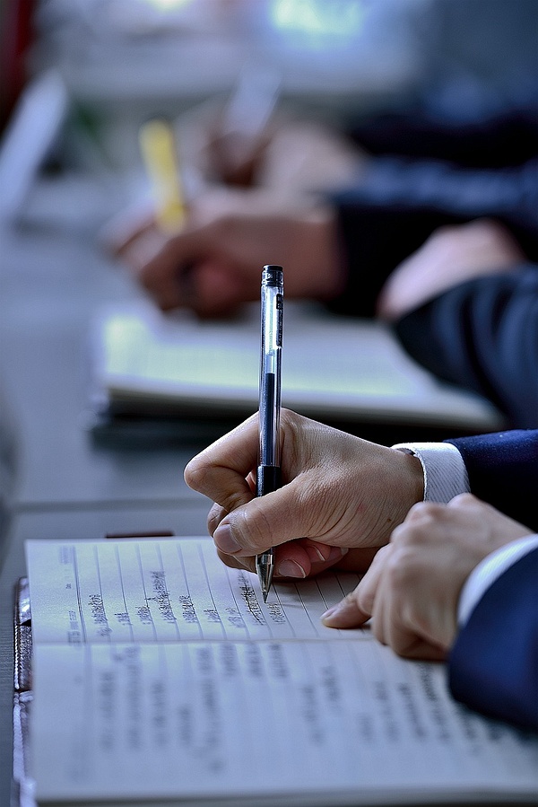 濟南商務(wù)攝影,濟南商務(wù)人像,濟南商業(yè)攝影,濟南攝影