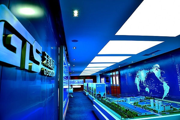 濟南商務(wù)攝影,濟南商務(wù)人像,濟南商業(yè)攝影,濟南攝影